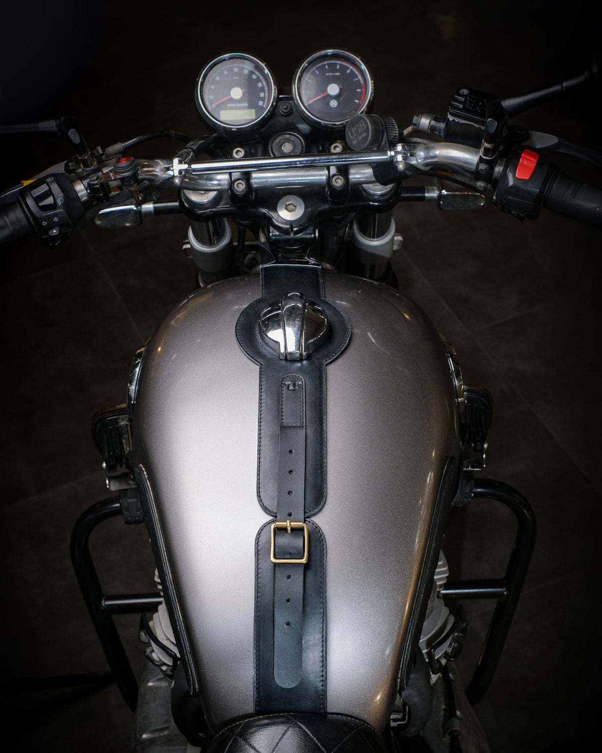 Interceptor/GT/Bear 650: Moto Exclusive Tank Strap