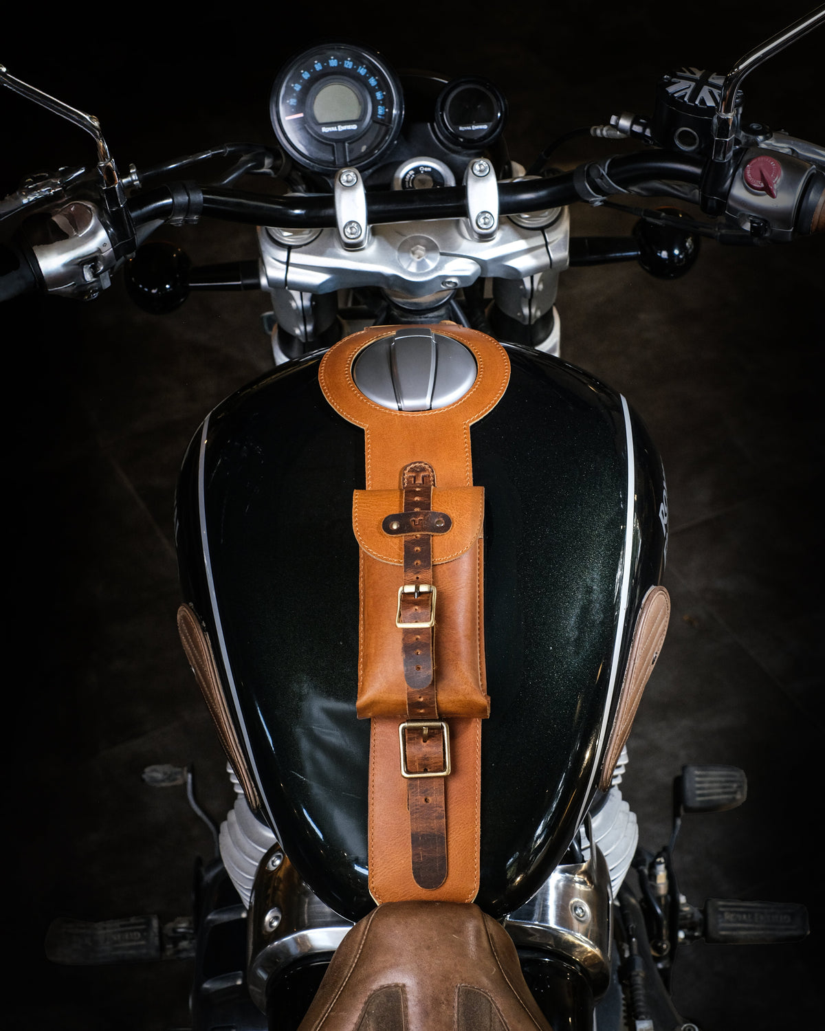 Super Meteor 650: Moto Exclusive Tank Strap