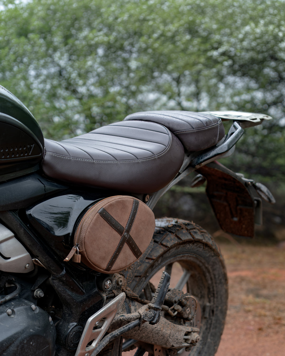Scrambler Egg: brašna na boční panel pro Triumph Scrambler 400X/XC